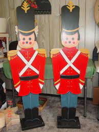 Custom Designed Hand Painted Toy Soldiers By Judy Mullins Christmas Toy Soldiers Christmas Soldiers Christmas Yard Art