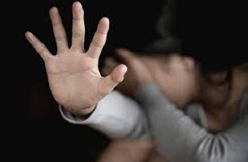 हरदोई: रात में शौच के लिए गई किशोरी से गांव के युवकों ने किया गैंगरेप,  मामले में फंसा ये भी पेच - hardoi the youth of the village gang raped the  teenager