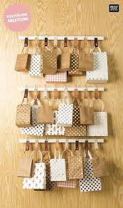 Einfach Adventskalender Basteln Zum Beispiel Mit Papiertuten In Verschiedenen Designs Die 24 Tuten Werd Adventkalender Adventkalender Basteln Adventskalender