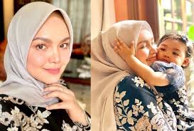 Aafiyah beraya di kuala lipis ibu throwback memori dulu dulu. Please Tok Ti Lepas Ni Banyakkan Pakai Bawal Kongsi Foto Raya Haji Ramai Terpukau Tatap Keayuan Wajah Ds Siti Nurhaliza Media Hiburan