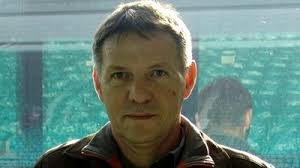 Actualizare 12:30 comisia ia o scurtă pauză, după care se va anunța votul. Interesul Poarta Fesu Fostul Sot Al Sefei Dna Laura Codruta Kovesi A Luat Bani De La Compania Rcs Rds Care L A Denuntat Pe Sorin Alexandrescu Eduard Kovesi A Fost Subalternul Directorului Rcs Rds