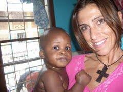 PIANO DI SORRENTO ANNA LAUDATI UNA GIORNALISTA IN VACANZA PER VOLONTARIATO 