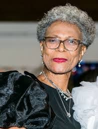 Peggy Pyle's Instagram, Twitter & Facebook