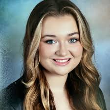 🎶Alumna Flynn Ayers is being recognized for scoring an off-off-Broadway  production of The Lion in Winter! 🎭 She spent six months collaborating to  create the perfect medieval musical soundtrack🎼At 17 years-old, she