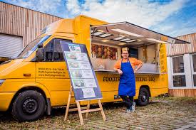 Cara memohon sebagai penghantar makanan adalah seperti berikut : Foodtruck The Flying Rooster