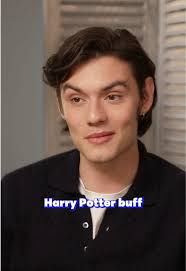 Louis Partridge Harry Potter