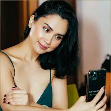 Linh Đặng FEO là ai? Sự nghiệp và đời tư "chủ tịch bán gạo"