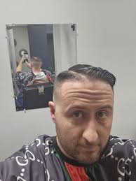 Tray's Illustrious Barber Lounge, 13631 Navajo Rd, Ste 101, Apple Valley,  CA 92308, US