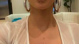 Consume alcohol and other hard drinks. Video Cardi B Screams In Pain As She Gets Pierced At Her Home Daily Mail Online