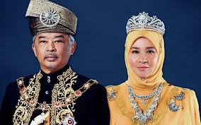 Tapi, yang membangkang, melanggar perintah, dibinasakan pimpinan angkatan laut, yang telah masyhur lagi berjasa. Kesetiaan Kepada Institusi Diraja Tonggak Kedaulatan Negara Mykmu Net