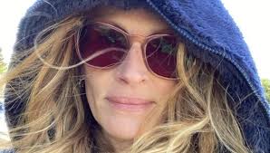 Η τζούλια ρόμπερτς εμβολιάστηκε και προτρέπει όλους για το ίδιο. H Tzoylia Romperts Einai Fully Vaccinated Kai To Idio Epi8ymei Kai Di Ymas Flix