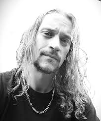 Justin Townsley's Instagram, Twitter & Facebook