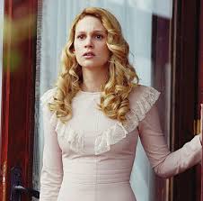 Farah Zeynep Abdullah As Sura In The Turkish Tv Series Kurt Seyit Ve Sura 2014 Turkish Film Kurt Seyit And Sura Farah