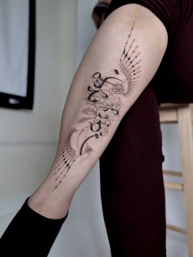Some fine line/ single needle / microrealism info for ya 👀✨️ Single needle, fine line, and micro tattoos are an entirely different beast than bold styles like neo-trad, realism, or large-scale black