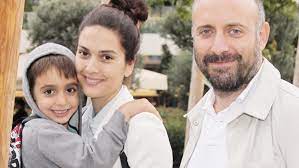 We did not find results for: Berguzar Korel 8 Mart Gecesi Ikinci Kez Anne Oldu