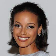 Selita and seijo by blossom berkofsky fo. Selita Ebanks Bob Celebrity Hairstyles Hair Styles Stunning Brunette