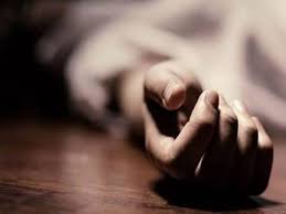 Uttar Pradesh Hardoi Sursaa Thana Under Construction House Collapsed Women Death ANN | छज्जे के नीचे बैठी धूप सेंक रही थी महिला, फिर हुआ दर्दनाक हादसा, धड़ से अलग हो गया सिर
