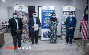 Berikut ancaman integrasi nasional di persoalan tersebut berawal dari klaim yang dilakukan oleh pihak malaysia terhadap blok laut.blok laut tersebut berada di dekat perpanjangan perbatasan. Perpaduan Integrasi Nasional