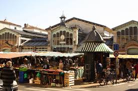 Quartier Du Marche De La Rochelle Visiter La Rochelle La Rochelle Que Faire A La Rochelle