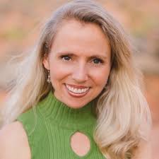 Robert Leyva (@RobertLeyvaProf)