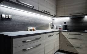 Esencial en la dieta mediterránea, el aceite de oliva está considerado como el más saludable para cocinar todo tipo de. Como Iluminar La Cocina Con Luces Tipo Led Blog De Muebles