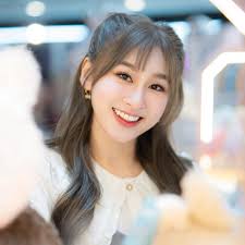 YangguangKele阳光可乐- 画像出自Jaspers 红人的手🥰像不像？  下个月节目即将播出👋🏻请大家多多支持敬请期待🙌🏻谢谢大家💓💞💕