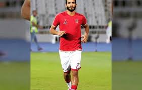 على المسلم أن يبادر إِلى صلاة الجمعة وأن يبكر إِليها، فإِن تأخر عن الصلاة وأدرك الركوع مع الإِمام في الركعة الثانية أتمها جمعة، وإِن لم يدرك الركعة الثانية فإِنه يتمها ظهرًا، وكذا من فاتته الجمعة لنوم أو غيره. ØµØ§Ù„Ø­ Ø¬Ù…Ø¹Ø© Ù†ØµØ­Øª Ø´Ù‚ÙŠÙ‚ÙŠ Ø¹Ø¨Ø¯Ø§Ù„Ù„Ù‡ Ø¨Ø§Ù„Ø§Ù†Ø¶Ù…Ø§Ù… Ø¥Ù„Ù‰ Ø§Ù„Ø£Ù‡Ù„ÙŠ Ø§Ù„Ù…ØµØ±ÙŠ Ø¨Ù„Ø³ Ø§Ù„Ø±ÙŠØ§Ø¶ÙŠ