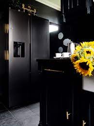 This particular form of karen refuses to wear a face covering in shops, won't stick to quarantine, and thinks the whole pandemic thing is overblown. Modern Black Kitchen Modern Black Kitchen Black Kitchens Samsung Home