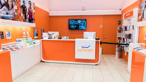 È la società nata dalla fusione dei due operatori italiani wind telecomunicazioni s.p.a. Windtre Twenty Shopping Food Cinema