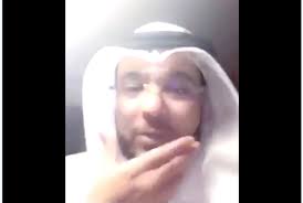 بجوارنا يوسف كان الوقت بعد المغرب وأن لا أستطيع اتأخر على البيت من بعد الساعة لدية غرفة حلوة بداخلها حمام جلست اخزن وأفكر كيف اتحدث معه كان يوسف ماسك للجوال سأله مع. ÙˆØ³ÙŠÙ… ÙŠÙˆØ³Ù ÙŠØ¨ÙƒÙŠ Ø¨Ø³Ø¨Ø¨ Ù…Ø¹Ø§Ù…Ù„Ø© Ø§Ù„Ø¥Ù…Ø§Ø±Ø§ØªÙŠÙŠÙ† Ù„Ù‡ Ù„Ø£Ù†Ù‡ Ø¥Ù…Ø§Ø±Ø§ØªÙŠ Ù…Ù‡Ø¬Ù† Ùˆ ÙŠØ´ÙƒÙŠ Ø¶Ø±Ø¨ Ø¥Ø¨Ù†Ù‡ ÙÙŠØ¯ÙŠÙˆ ÙˆØ·Ù† Ø§Ù„Ø¯Ø¨ÙˆØ±