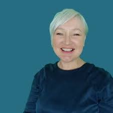 Helen Dickenson's Instagram, Twitter & Facebook