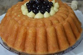 Si chiama babà in quanto lo stampo utilizzato per prepararlo è lo stesso con il quale si prepara il babà dolce classico. Baba Con Crema Pasticcera E Amarene Il Gatto Pasticcione