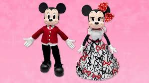 She especially loves to spend time with her lifelong sweetheart, mickey. Mickey Minnie Mouse Limited Edition Valentine S Day Doll Set D23 Gold Member Early Access Pre Order D23