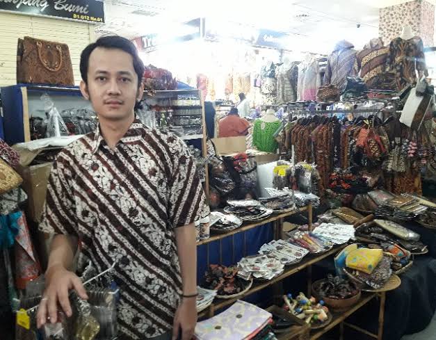 Kisah Jajang, Pedagang Thamcit yang Berusaha Melek Online | SWA.co.id
