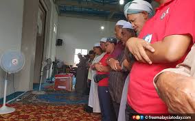 Hal ini demikian kerana, badan seseorang memerluan khasiat yang cukup untuk menjalankan kehidupan sehariannya tanpa menghadapi masalah kesihatan. Are Islam And The Malays Under Threat