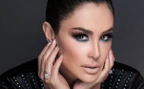 Los tweets más recientes de ninel conde (@ninelconde). Ninel Conde Posa En Bikini Dorado A Sus 44 Anos De Edad