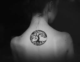 Retirer le calque et appliquer. Tatouage Arbre De Vie Modeles Populaires Et Signification Arbre De Vie Tatouage Arbre De Vie Tatouages De La Vie Tatouage De Cercle