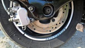 Exploatarea pieselor de schimb de calitate joasă nu garantează nivelul cuvenit de siguranță pe drumuri. Placutele De Frana Nu Calca Pe Toata Suprafata Discului Service Si Intretinere Curenta Motociclism Ro