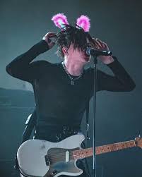 Pin By Sherry On Yungblud Photos Dominic Harrison Singer People