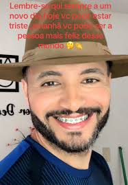 Nem a alegria é para sempre e nem a tristeza,viva a vida e seja feliz