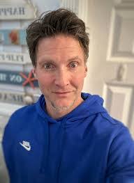 Nathan Kanelis's Instagram, Twitter & Facebook