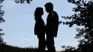 Wer im gymnasium drei oder mehr fünfen im zeugnis hat, bleibt sitzen. Einer Bleibt Sitzen Kurz Und Langinhalt Pressedossiers Presse Br De