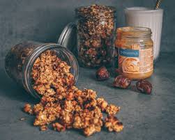 Salted Caramel Peanut Granola Annelina Waller Rezept Gesalzener Karamell Caramel Rezept Veganes Musli