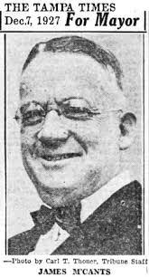 Leon Lowry's Instagram, Twitter & Facebook