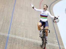Il paraciclismo è uno sport che deriva dal ciclismo.i primi prototipi di handbike comparvero all'inizio del ventesimo secolo, mentre vere e proprie biciclette per disabili fisici negli anni sessanta.nel decennio successivo iniziò ad essere praticato il tandem per i non vedenti e infine le handbike per persone in sedia a. Bdc Mag Bici Da Corsa Quadzilla E Le Cosce Dei Pistard