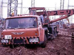 屋外鉄構工事 古いトラック 日野 自動車 旧車