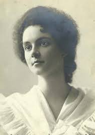 Flora Dunlap's Instagram, Twitter & Facebook