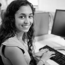 Maria Caswell's Instagram, Twitter & Facebook