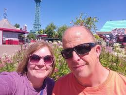 Layne Lowe's Instagram, Twitter & Facebook