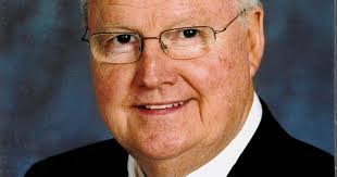 Dennis O'Neil, former Newport Beach mayor and Citizen of the Year, dies at  78